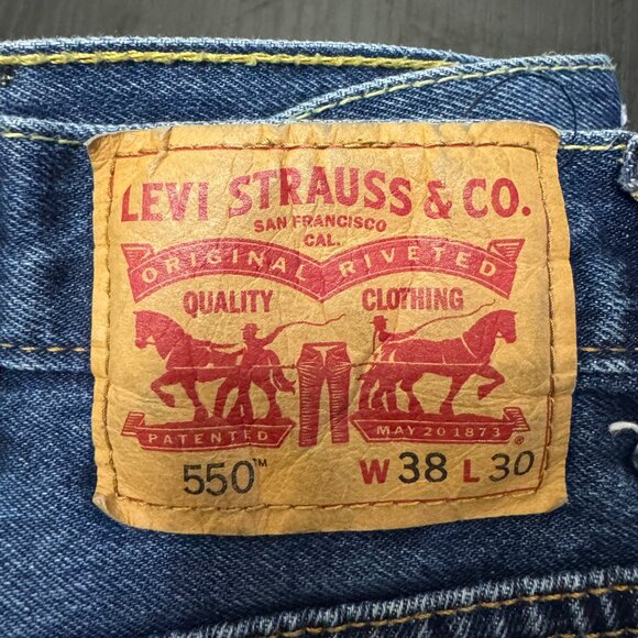 Levi's 550 Jeans Men's 38x30 Medium Wash Relaxed Fit Stretch Denim Red Tab - Picture 5 of 10